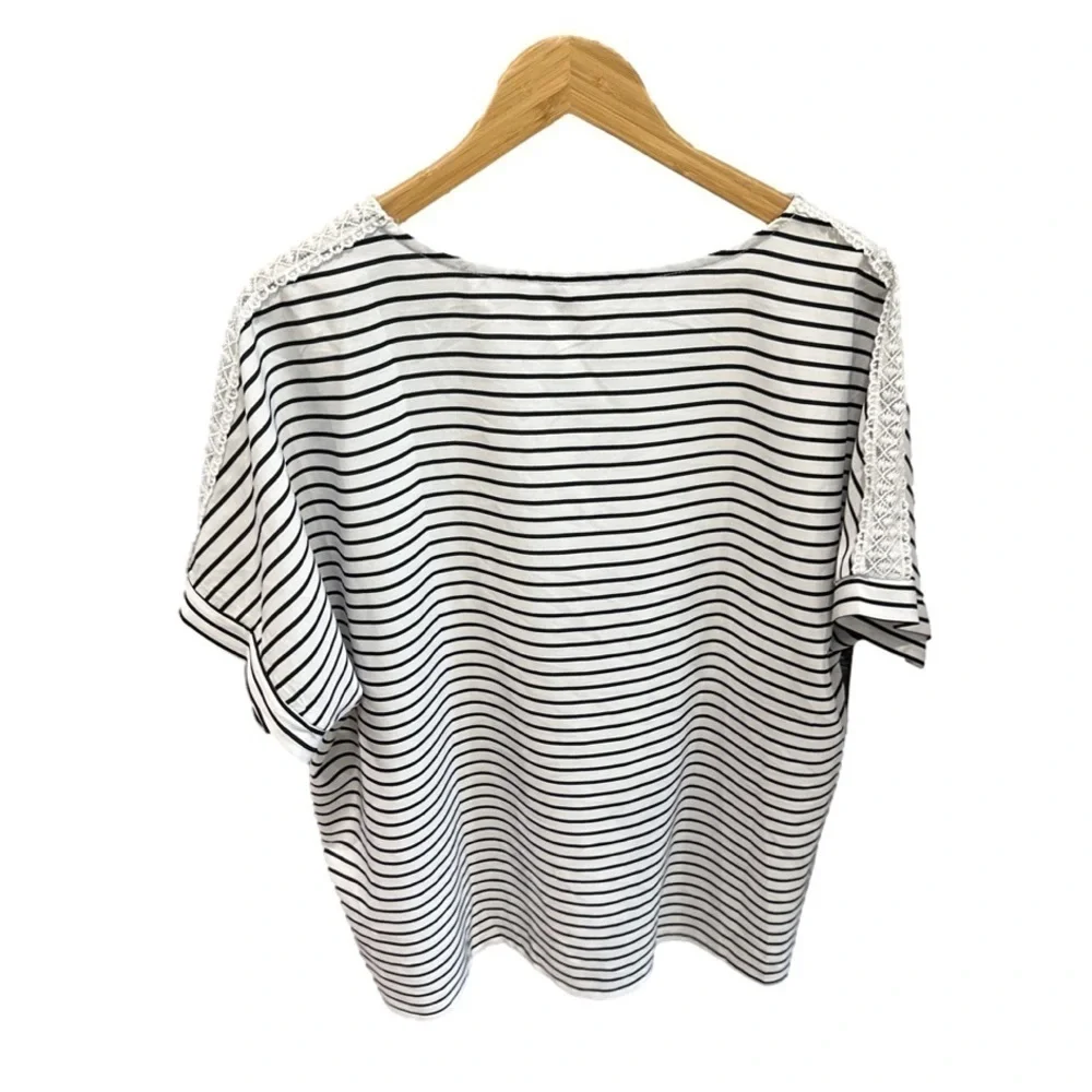 Emery Rose Blouse - Picture 2 of 6